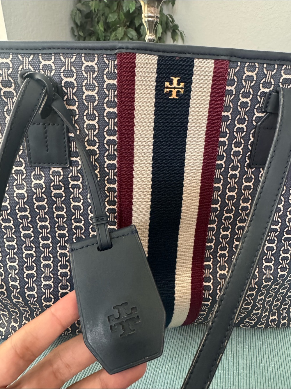 Tory Burch Gemini Link tote - Picture 3 of 9